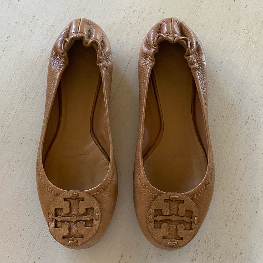 TORY BURCH | Reva Flat Ballerina 8.5 | Tan Leather